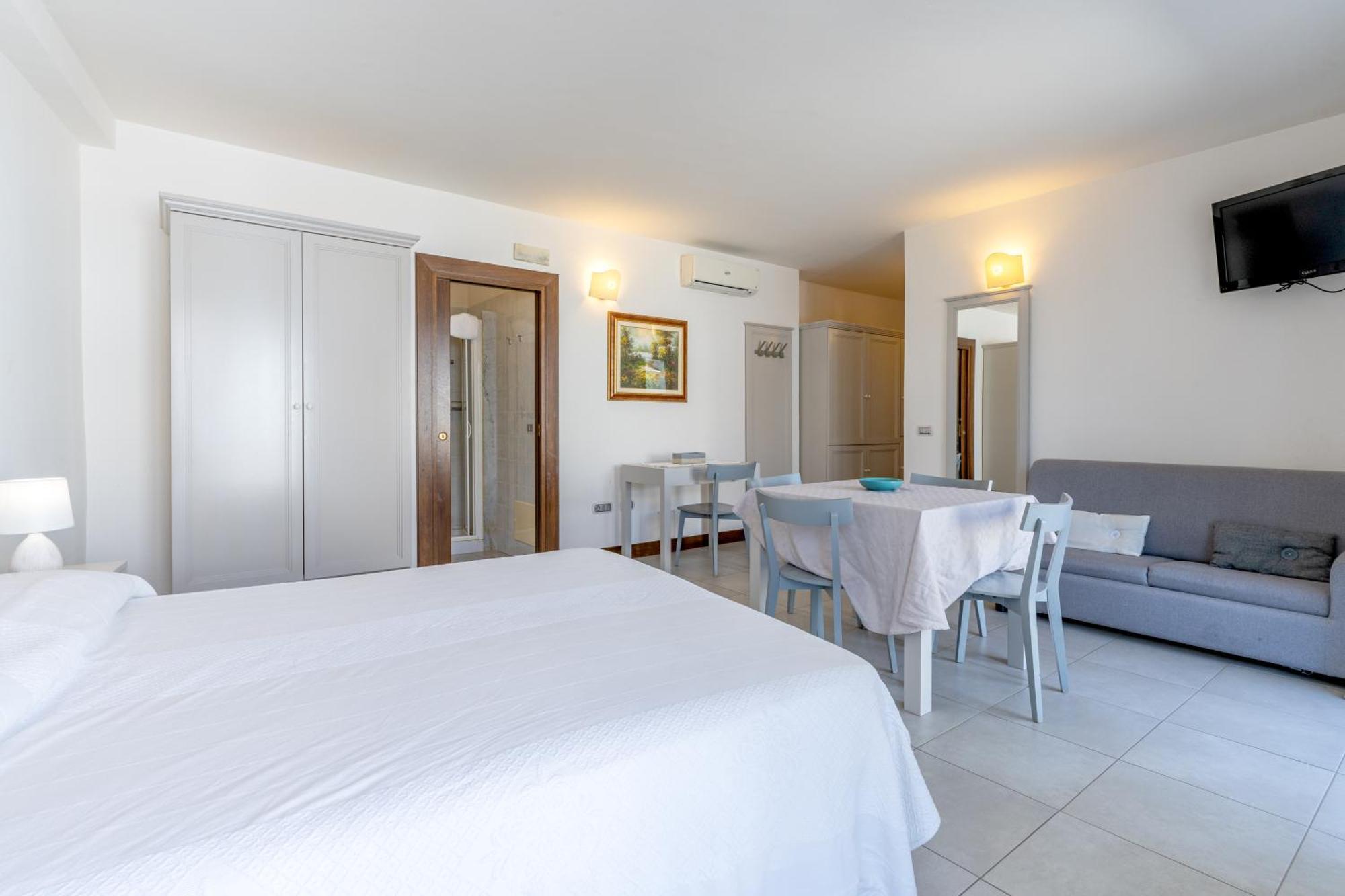 Albergo Residenziale La Corte Tortolì Eksteriør billede