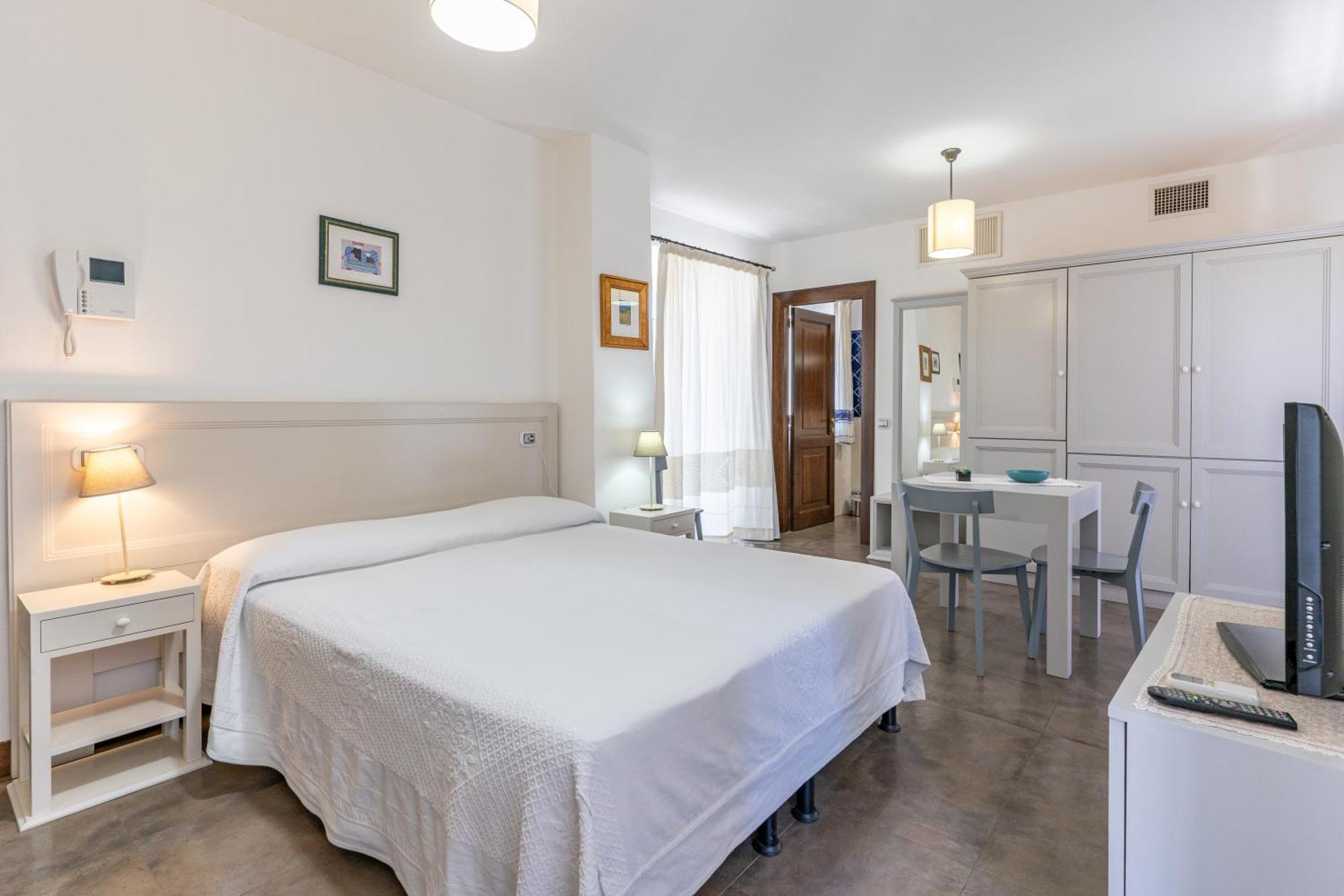 Albergo Residenziale La Corte Tortolì Eksteriør billede