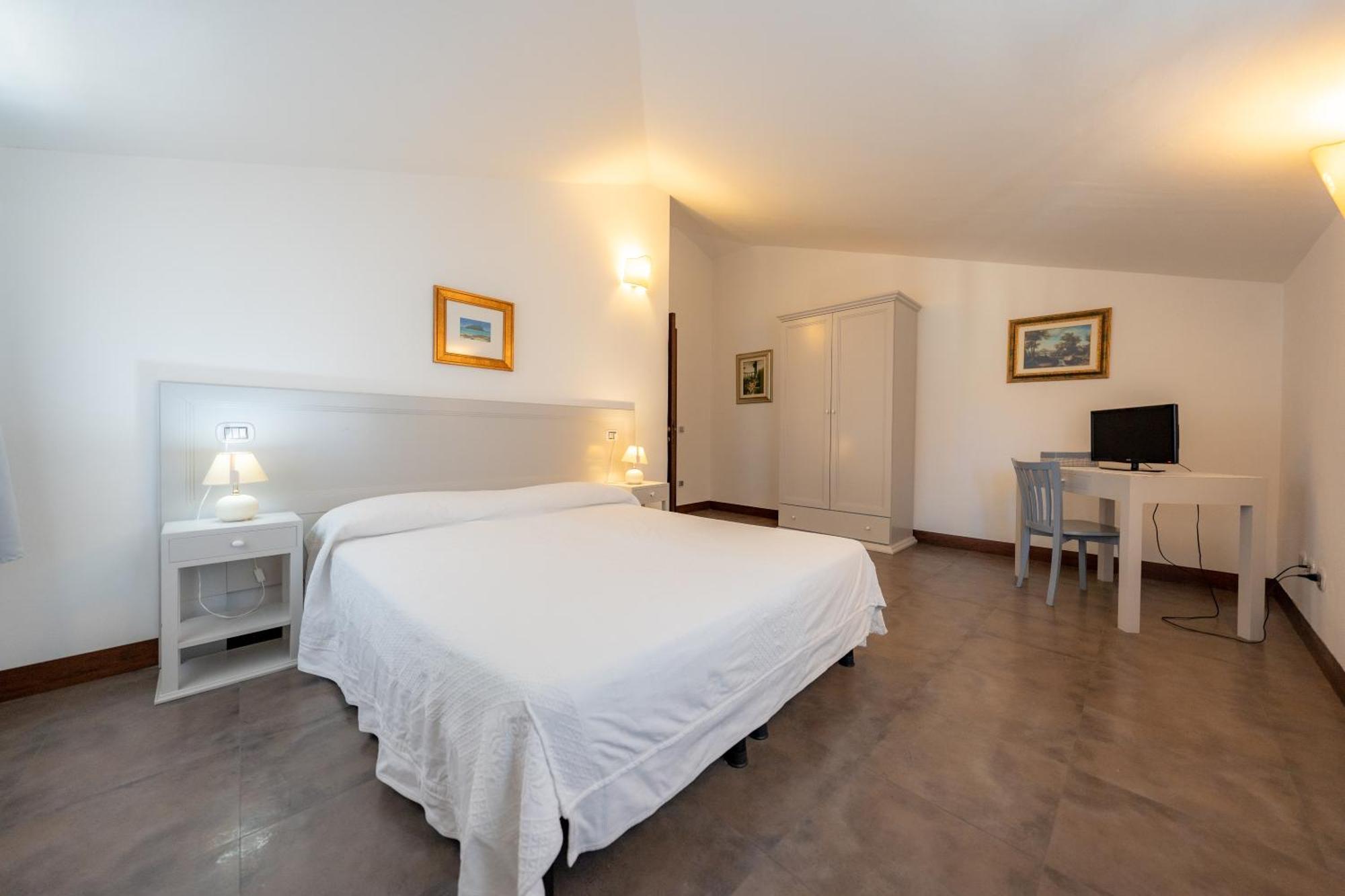 Albergo Residenziale La Corte Tortolì Eksteriør billede